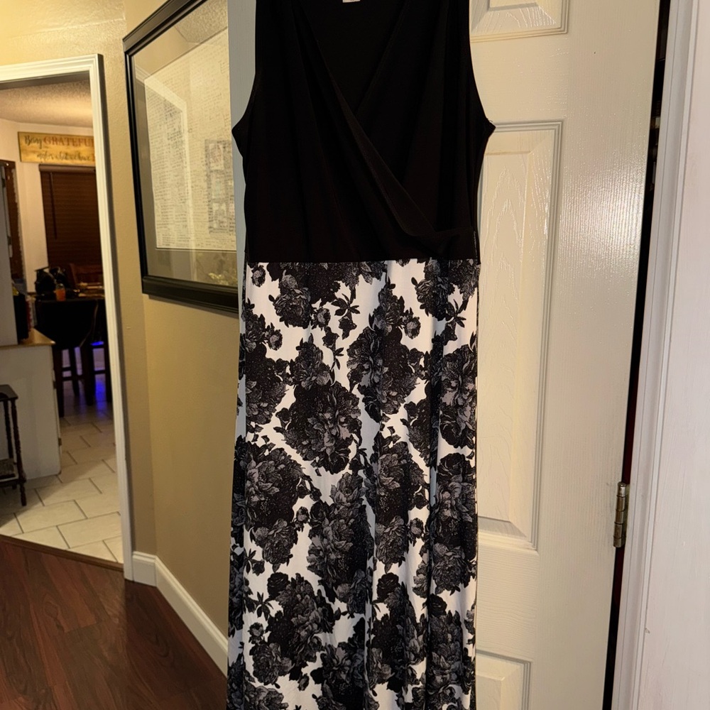 Elegant Black and White Floral Dress